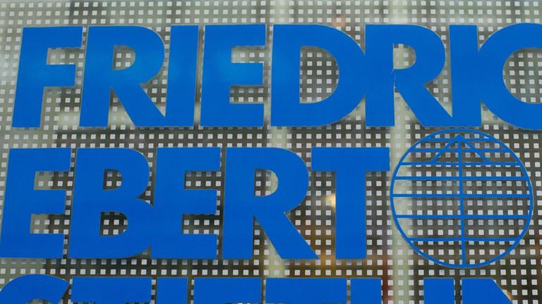 Logo der SPD-nahen Friedrich-Ebert-Stiftung in Berlin Logo der SPD-nahen Friedrich-Ebert-Stiftung in Berlin