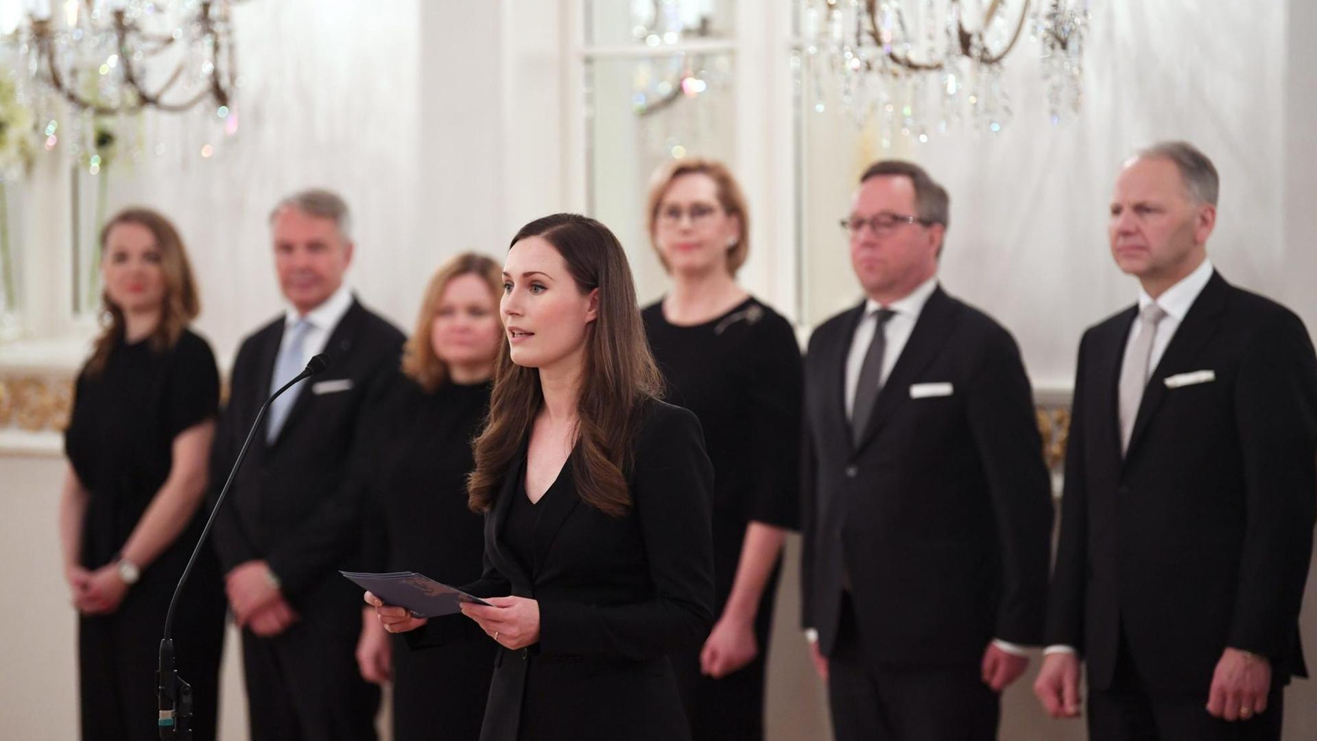 Die finnische Ministerpräsidentin Sanna Marin während des Besuches im Präsidentenpalast. Die finnische Ministerpräsidentin Sanna Marin während des Besuches im Präsidentenpalast.