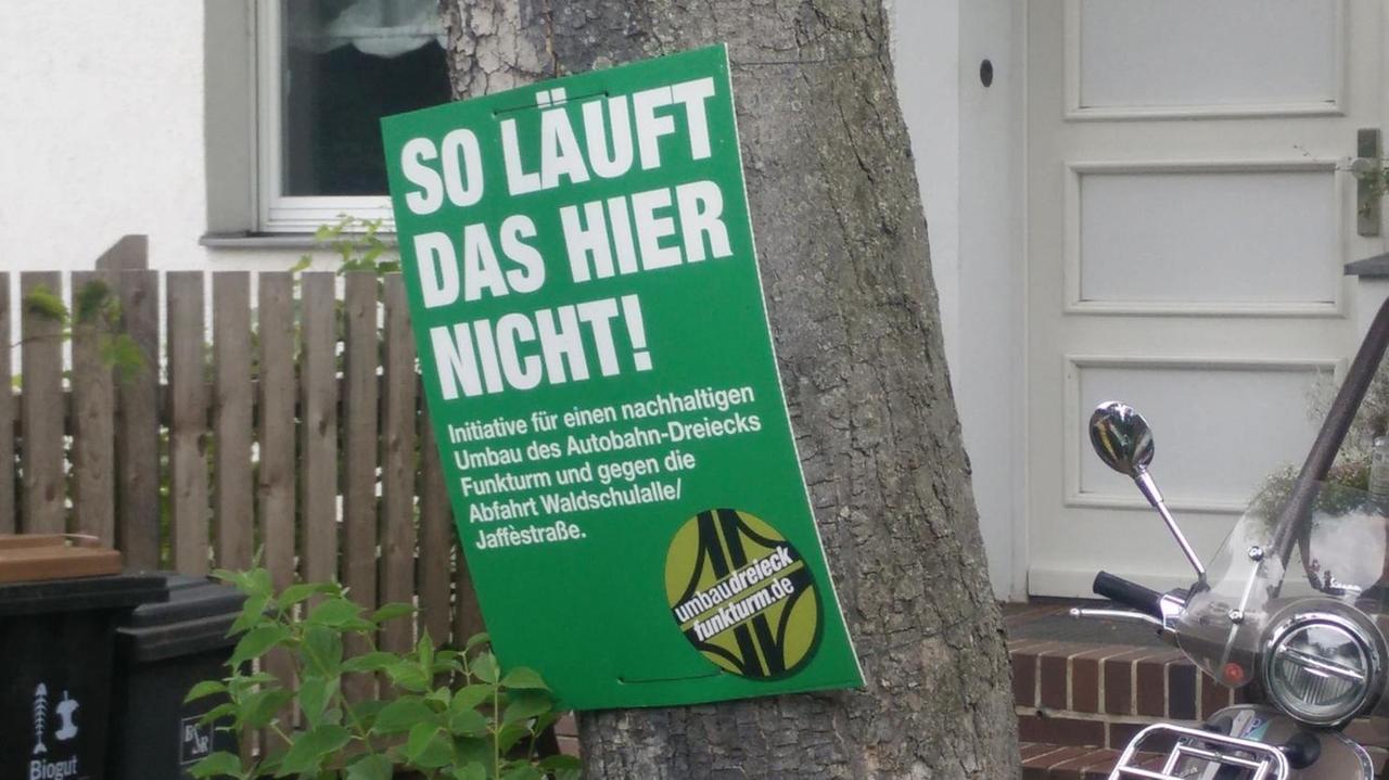 Plakat gegen eine neue Anschlussstelle in unmittelbarer Nähe zur Eichkampsiedlung Plakat gegen eine neue Anschlussstelle in unmittelbarer Nähe zur Eichkampsiedlung