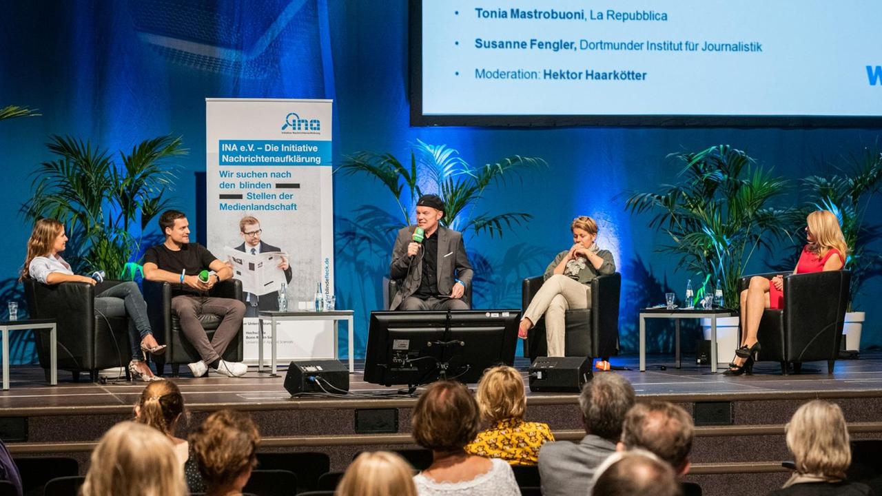 Diskussionsrunde beim 5. Kölner Forum für Journalismuskritik Diskussionsrunde beim 5. Kölner Forum für Journalismuskritik