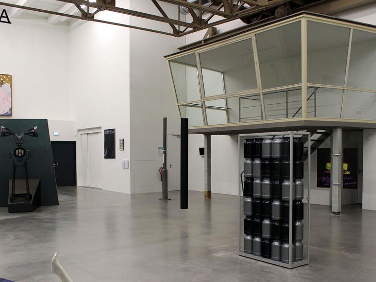 Frederic Spreckelmeyer Chronos, 2018 verschiedene Materialien / various materials 260 x 200 x 205 cm Abschluss-Ausstellung "Last Dance" des Autocenters