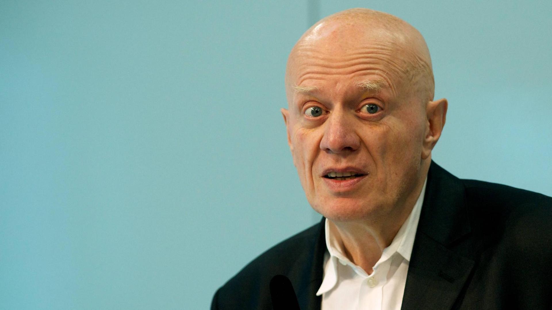 Porträtaufnahme von Ralf Fücks, ehemaliger Grünen-Politiker und heutiger Geschäftsführer des Zentrums Liberale Moderne Porträtaufnahme von Ralf Fücks, ehemaliger Grünen-Politiker und heutiger Geschäftsführer des Zentrums Liberale Moderne