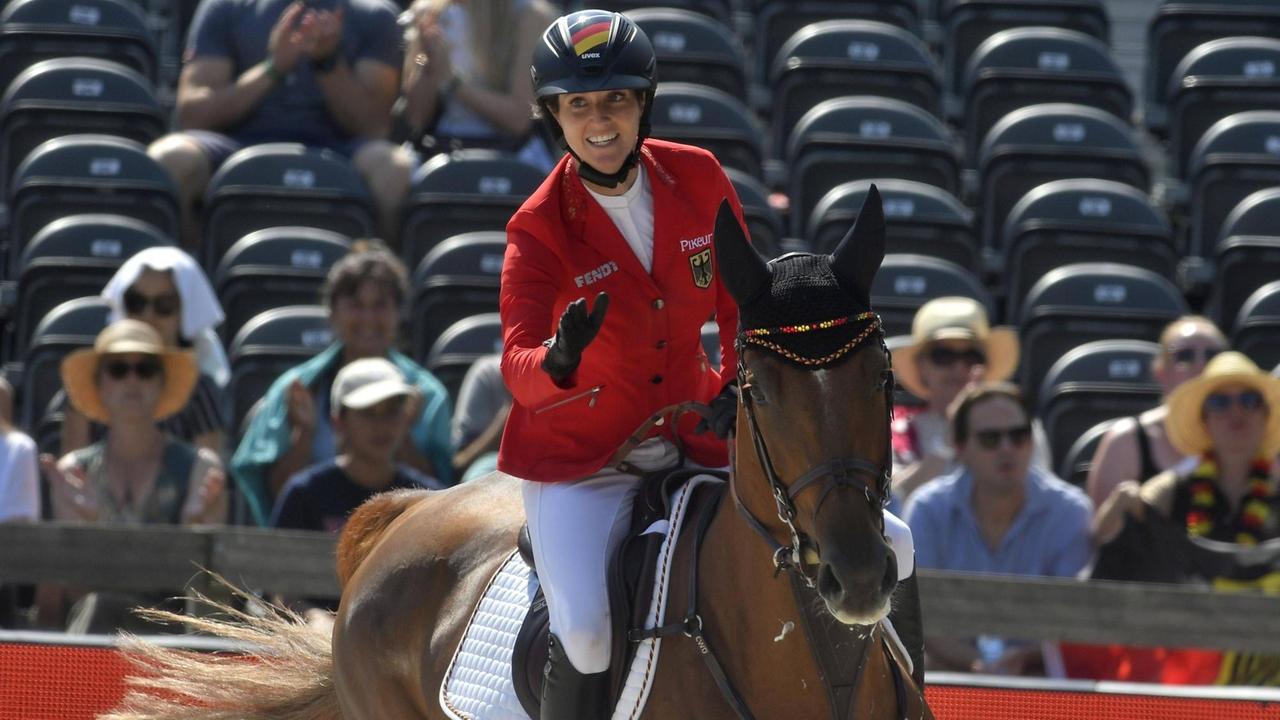 25-08-2019 PAARDENSPORT: EUROPEES KAMPIOENSCHAP: ROTTERDAM Simone Blum GER with DSP Alice during the Longines FEI Jumping European Championship, EM, Europameisterschaft 2019 on August 25 2019 in Rotterdam, Netherlands. (Photo by Sander Chamid/SCS Longines FEI Jumping European Championship xVIxVIxImagesx/xSoenarxChamidxsportfotografiexIVx PUBLICATIONxINxGERxSUIxAUTxONLY 201246537 25-08-2019 PAARDENSPORT: EUROPEES KAMPIOENSCHAP: ROTTERDAM Simone Blum GER with DSP Alice during the Longines FEI Jumping European Championship, EM, Europameisterschaft 2019 on August 25 2019 in Rotterdam, Netherlands. (Photo by Sander Chamid/SCS Longines FEI Jumping European Championship xVIxVIxImagesx/xSoenarxChamidxsportfotografiexIVx PUBLICATIONxINxGERxSUIxAUTxONLY 201246537
