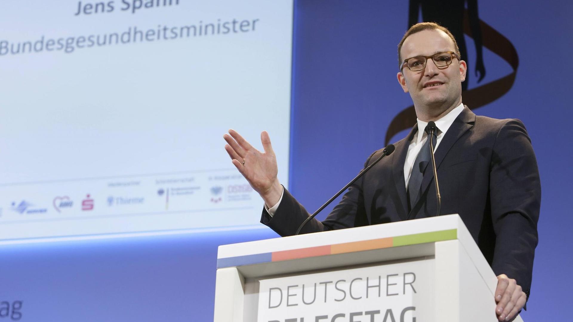 Bundesgesundheitsminister Jens Spahn (CDU) auf dem Deutschen Pflegetag 2018 Bundesgesundheitsminister Jens Spahn (CDU) auf dem Deutschen Pflegetag 2018