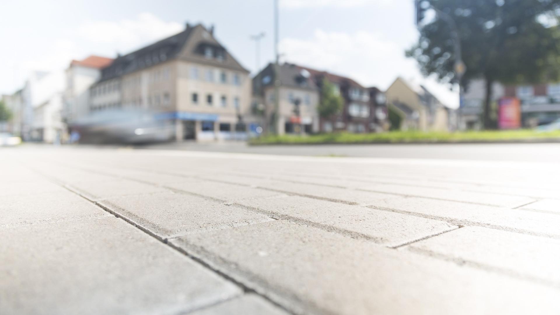 Die Pflaststeine auf dem Gehweg in Bottrop Die Pflaststeine auf dem Gehweg in Bottrop