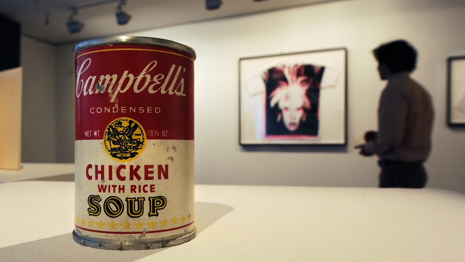 Kennt jeder: Warhols Werk "Campbell's Chicken with Rice Soup" von 1964.