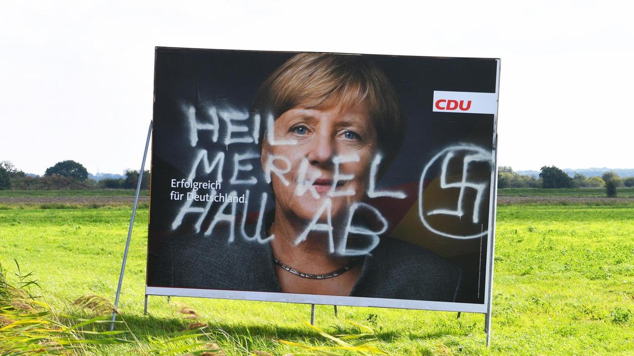 Wahlplakat der CDU mit Bundeskanzlerin Angela Merkel Wahlplakat der CDU mit Bundeskanzlerin Angela Merkel