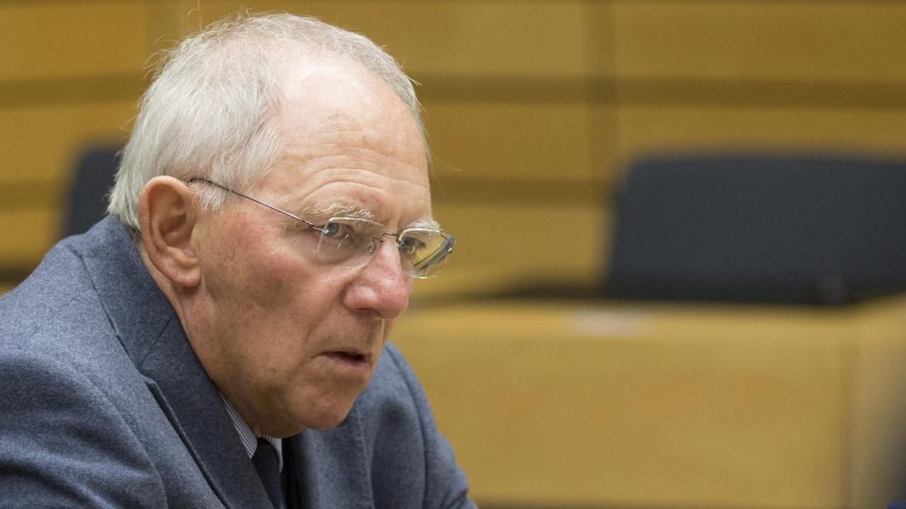 Wolfgang Schäuble beim Treffen der europäischen Finanzminister am 22. Juni 2015 in Brüssel. Wolfgang Schäuble beim Treffen der europäischen Finanzminister am 22. Juni 2015 in Brüssel.