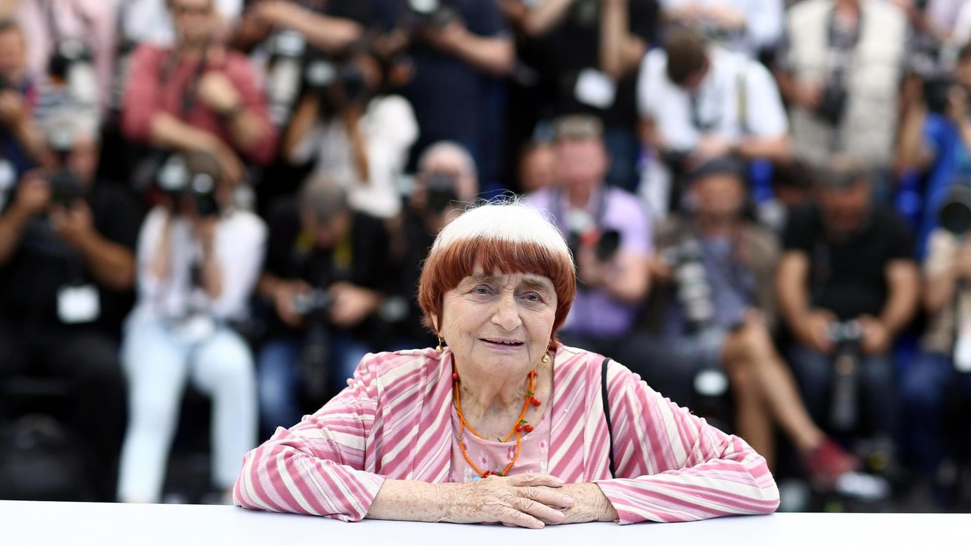 Die Regisseurin Agnes Varda auf dem Filmfestival in Cannes 2017. Die Regisseurin Agnes Varda auf dem Filmfestival in Cannes 2017.