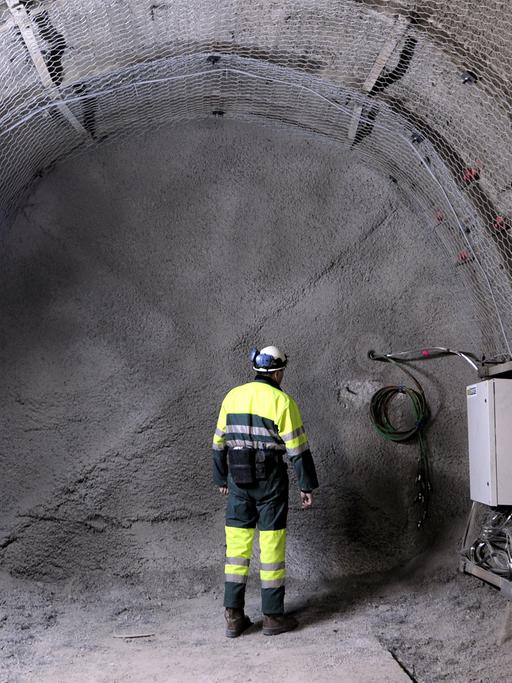 Ein Arbeiter im unterirdischen Labor des Atomendlagers Bure in Lothringen.
