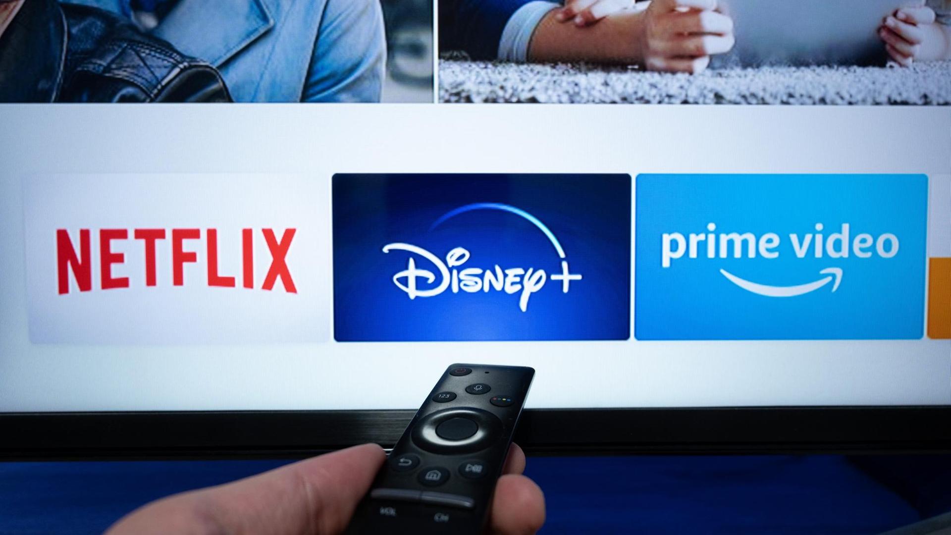 Zu sehen sind die Logos von Netflix, Disney+ und Prime Video. Zu sehen sind die Logos von Netflix, Disney+ und Prime Video.