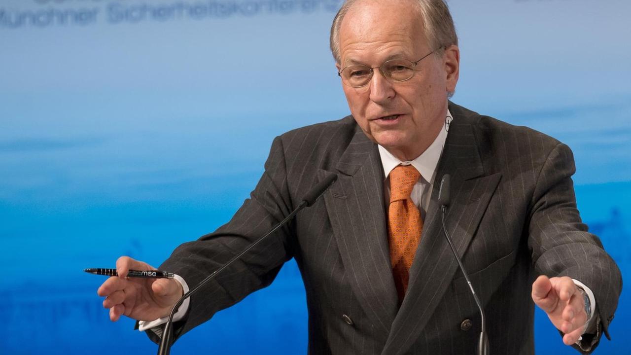 Der Leiter der Sicherheitskonferenz, Wolfgang Ischinger, spricht am 12.02.2016 während der 52. Sicherheitskonferenz in München (Bayern). Der Leiter der Sicherheitskonferenz, Wolfgang Ischinger, spricht am 12.02.2016 während der 52. Sicherheitskonferenz in München (Bayern).