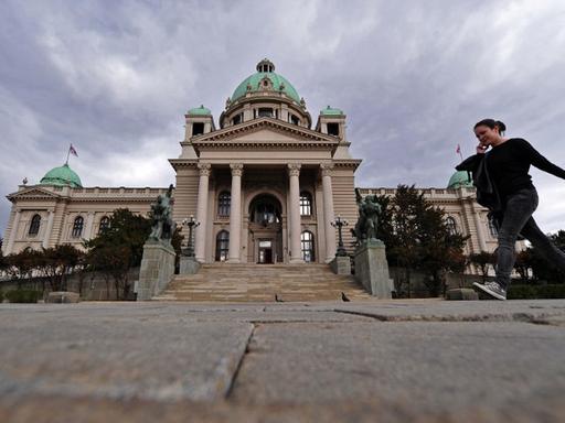 Ansicht des serbischen Parlamentsgebäudes in Belgrad
