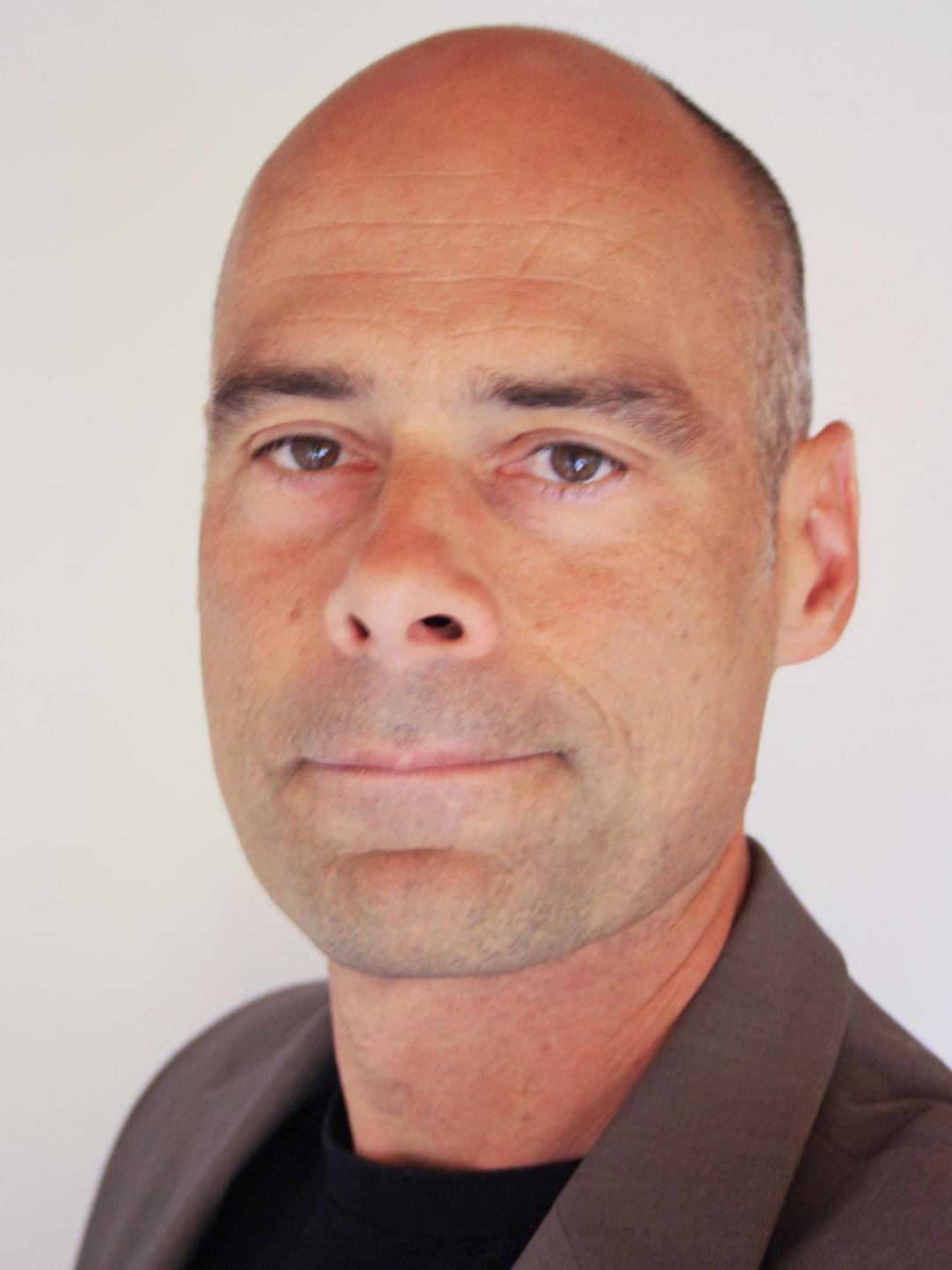 Portraitfoto von Prof. Dr. Stefan Gössling Portraitfoto von Prof. Dr. Stefan Gössling