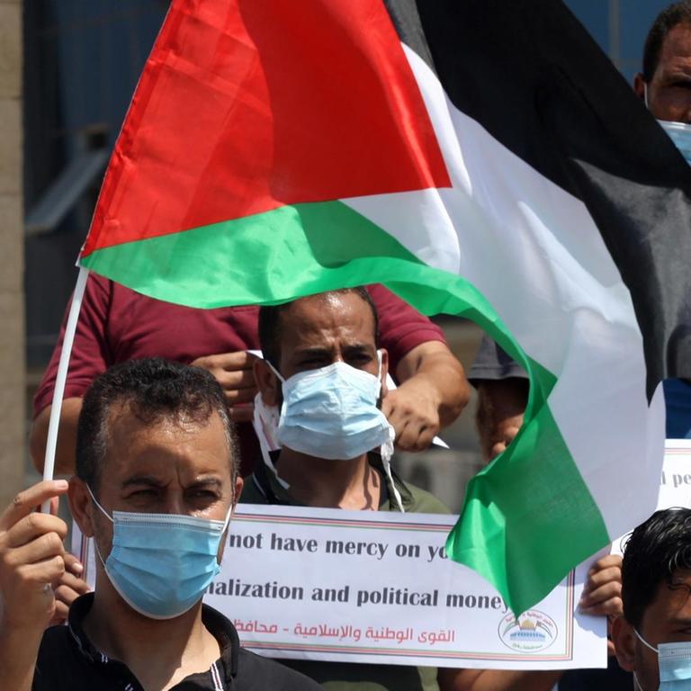 Palästinenser im Gaza-Streifen protestieren im September 2020 gegen die Verträge zur Normalisierung der Beziehungen der Golfstaaten Bahrain und Vereinigte Arabische Emirate mit Israel