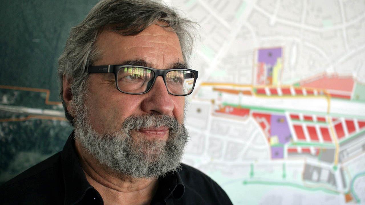 Porträt vom Klaus J. Beckmann, Raumplaner aus Berlin Porträt vom Klaus J. Beckmann, Raumplaner aus Berlin