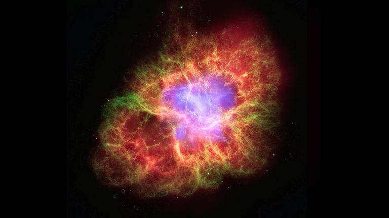 Im Zentrum des Crab-Nebels sitzt ein Pulsar, der sich 33-mal in der Sekunde um seine Achse dreht.