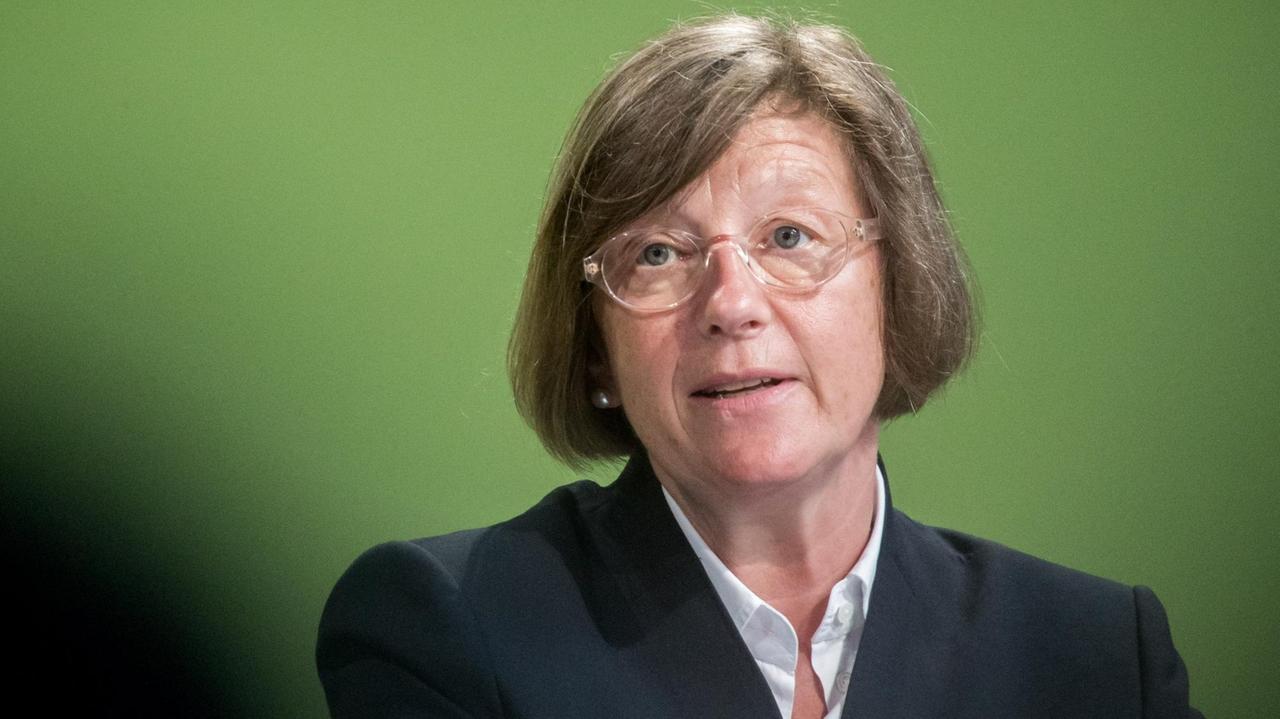 Das Bild zeigt Marlehn Thieme, die neue Präsidentin der Welthungerhilfe. Hier noch als Vorsitzende des Rates für Nachhaltige Entwicklung bei einer Konferenz 2016. Das Bild zeigt Marlehn Thieme, die neue Präsidentin der Welthungerhilfe. Hier noch als Vorsitzende des Rates für Nachhaltige Entwicklung bei einer Konferenz 2016.