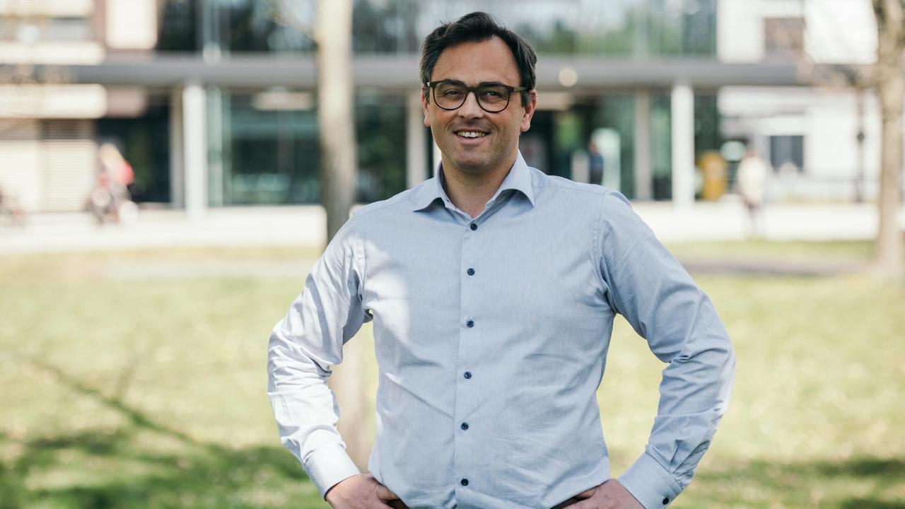 Prof. Christian Karagiannidis Prof. Christian Karagiannidis