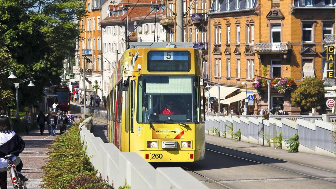Straßenbahn in Freiburg am 11.8.2014. Straßenbahn in Freiburg am 11.8.2014.