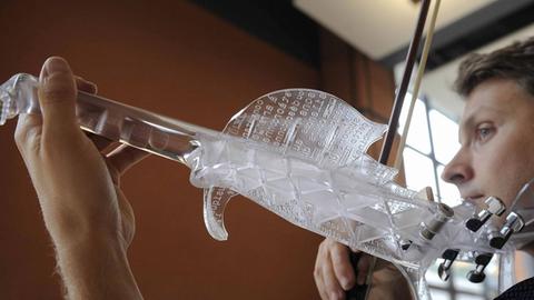 Die vom Software-Ingenieur Laurent Bernadac entwickelte Geige aus dem 3D-Drucker.