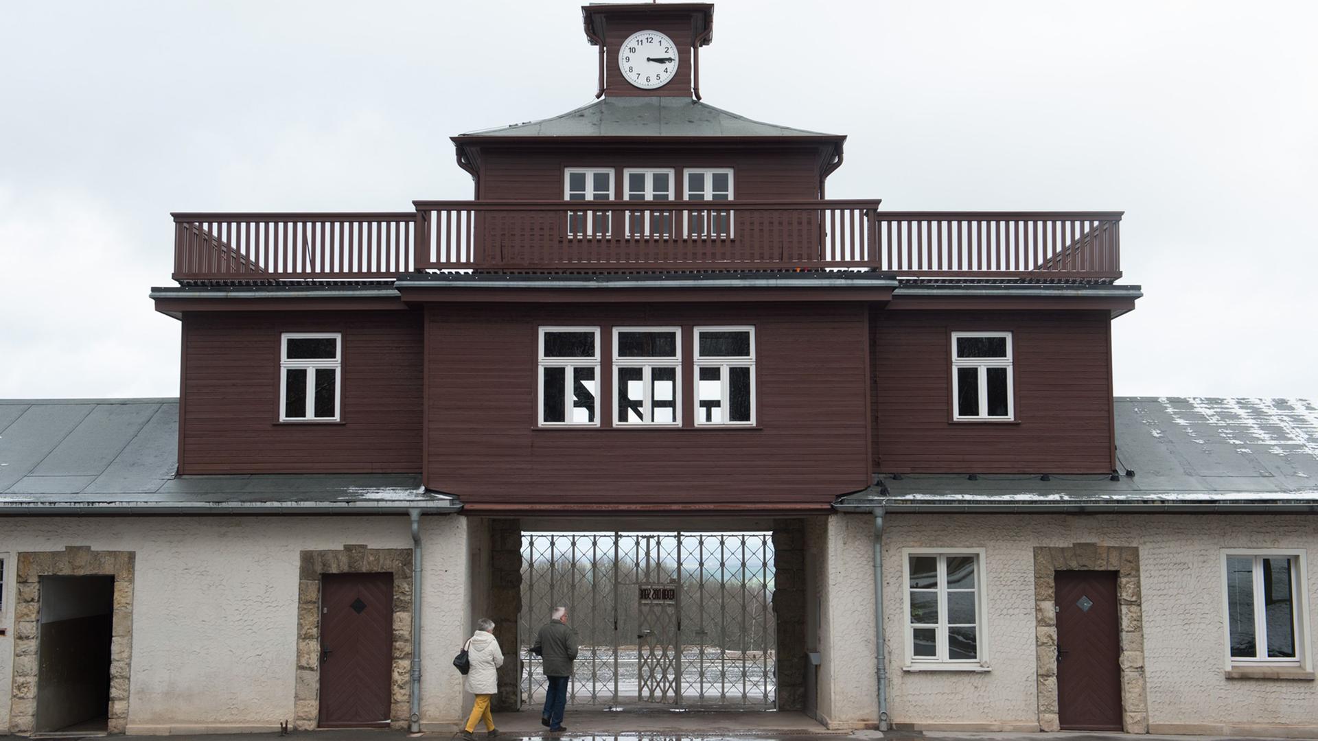 Das Torgebäude des früheren KZ Buchenwald Das Torgebäude des früheren KZ Buchenwald