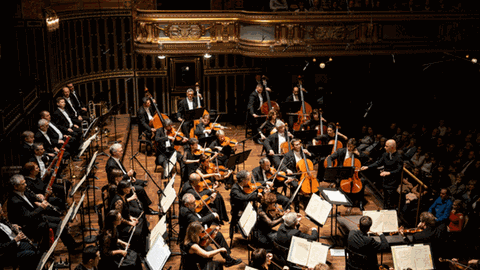 Das Ungarische Radio-Symphonieorchester im Großen Saal der Ferenc-Liszt-Musikakademie Budapest