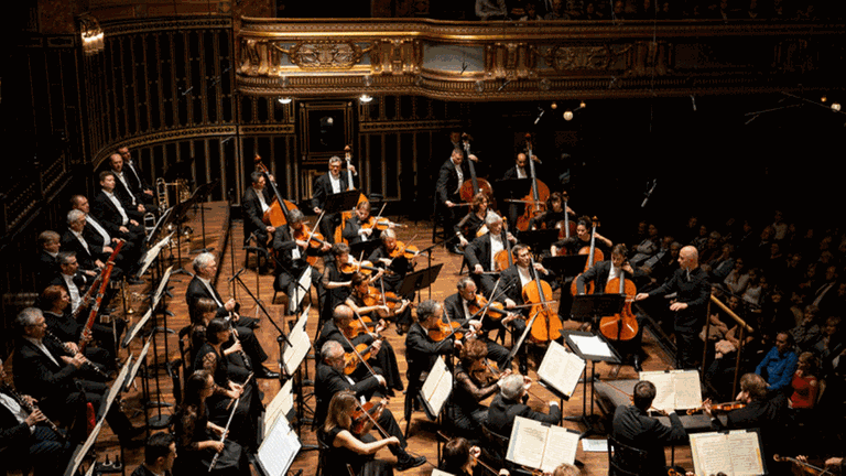 Das Ungarische Radio-Symphonieorchester im Großen Saal der Ferenc-Liszt-Musikakademie Budapest