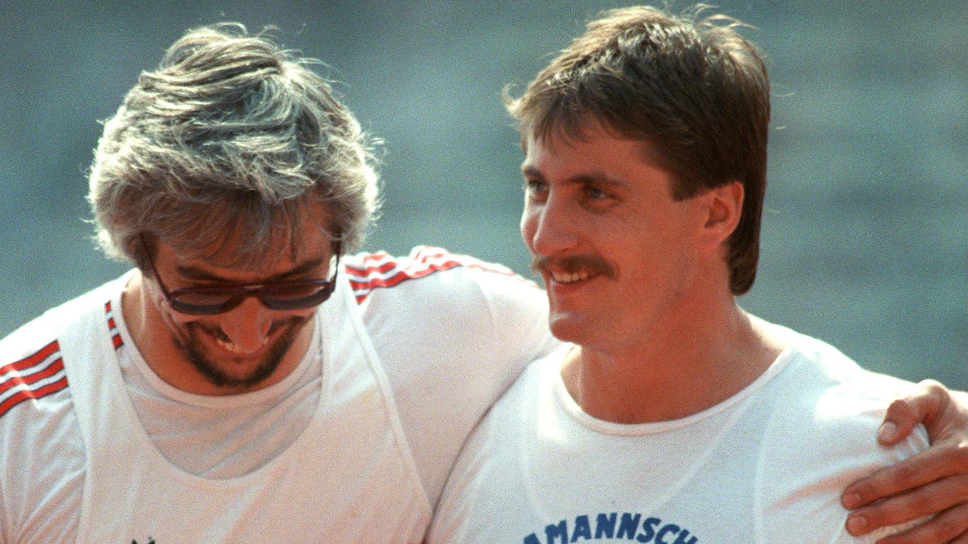 Olympische Sommerspiele in Seoul 1988: Die Diskuswerfer Jürgen Schult (r./DDR) Rolf Danneberg (BRD). Olympische Sommerspiele in Seoul 1988: Die Diskuswerfer Jürgen Schult (r./DDR) Rolf Danneberg (BRD).