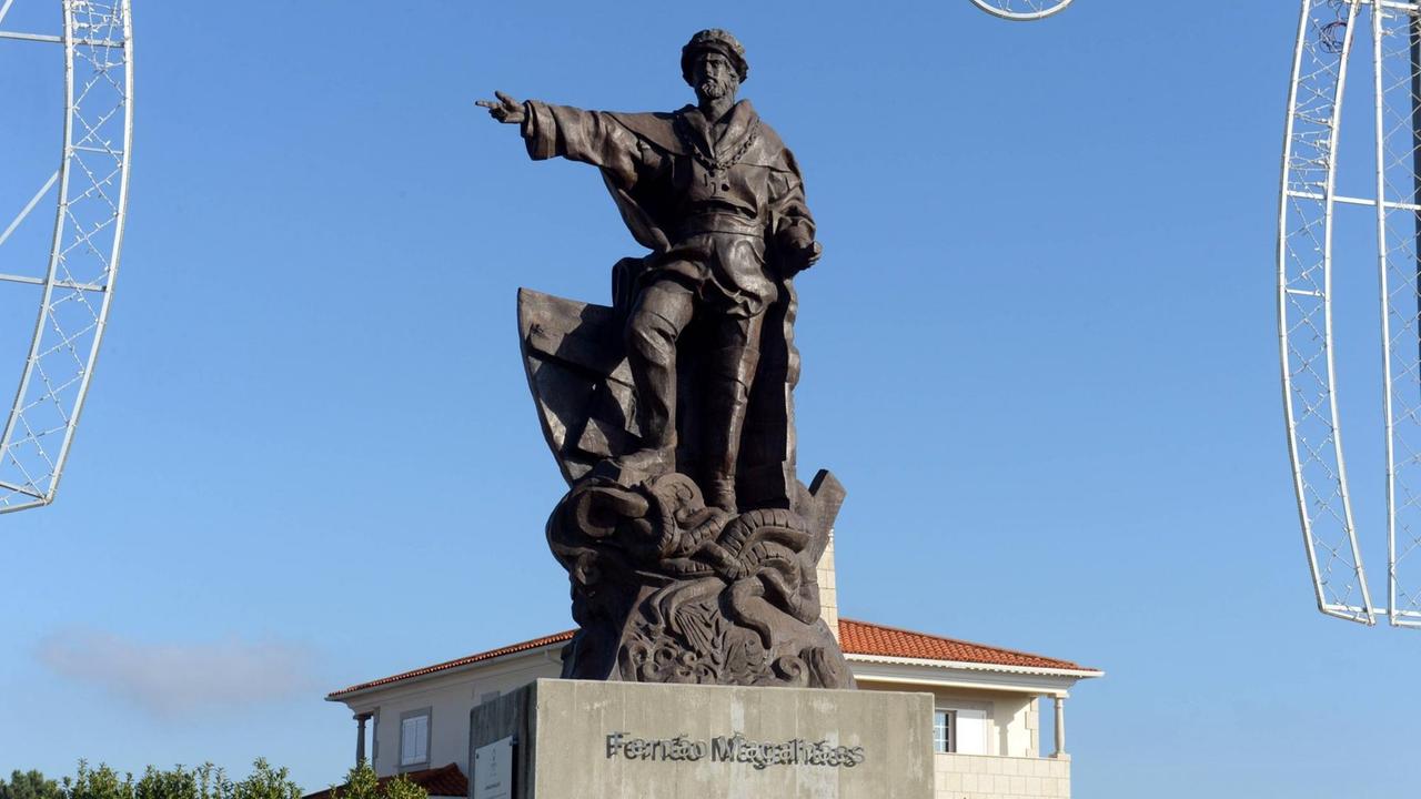 Statue von Ferdinand Magellan in Sabrosa, Portugal