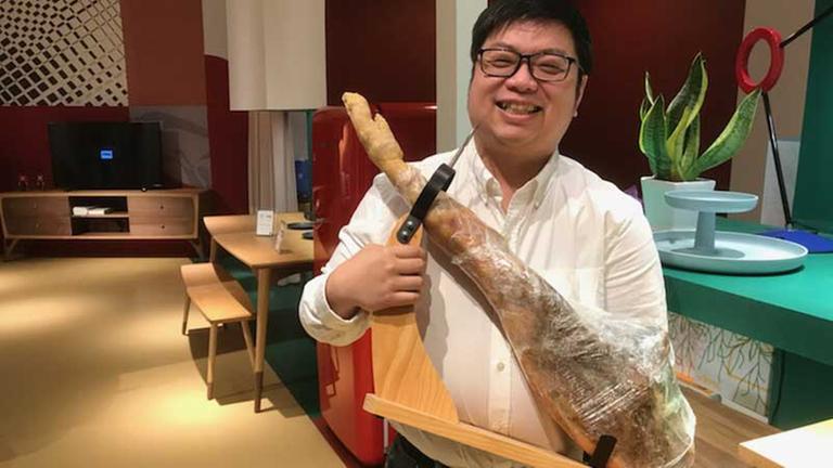 "Schinken war schon immer Teil der chinesischen Küche", sagt der chinesische Foodblogger Qian Xiaokun. "Schinken war schon immer Teil der chinesischen Küche", sagt der chinesische Foodblogger Qian Xiaokun.