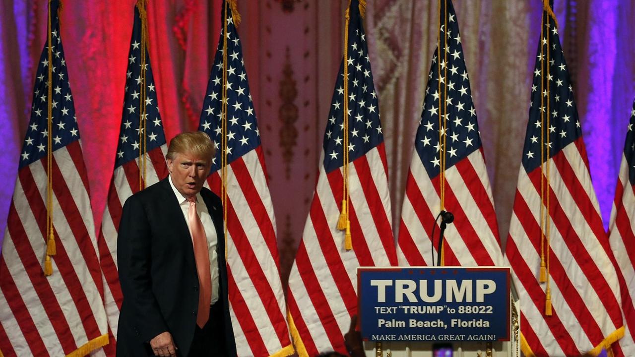 Der republikanische Präsidentschaftskandidat Donald Trump einer Pressekonferenz in Florida im März 2016. Der republikanische Präsidentschaftskandidat Donald Trump einer Pressekonferenz in Florida im März 2016.