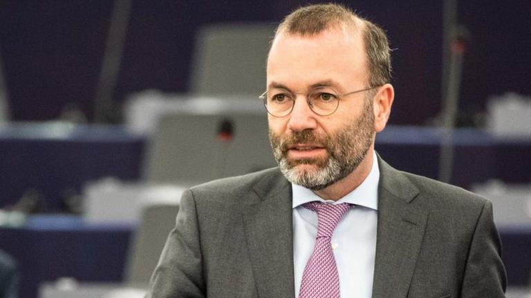 Manfred Weber (CSU), Fraktionsvorsitzender der EVP, spricht während einer Sitzung im Plenarsaal des Europäischen Parlaments Manfred Weber (CSU), Fraktionsvorsitzender der EVP, spricht während einer Sitzung im Plenarsaal des Europäischen Parlaments