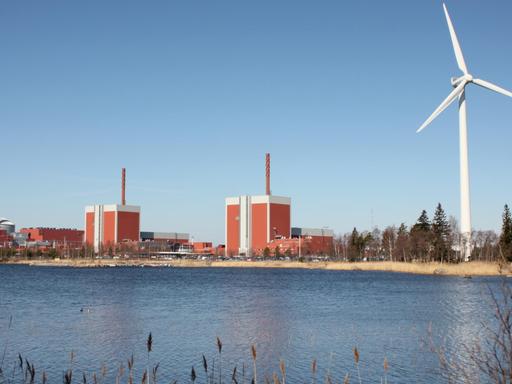 Blick auf das Atomkraftwerk Olkiluoto auf der Insel Eurajoki im Westen von Finnland