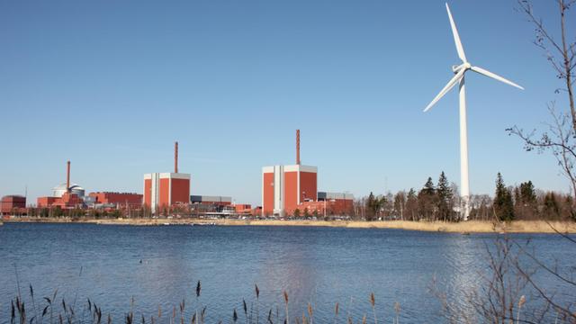 Blick auf das Atomkraftwerk Olkiluoto auf der Insel Eurajoki im Westen von Finnland