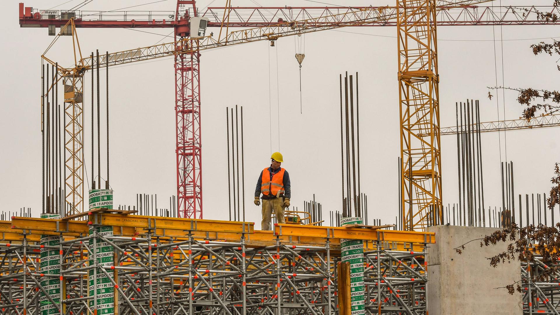 Großbaustelle für neue Eigentums-und Sozialwohnungen in Freiburg Großbaustelle für neue Eigentums-und Sozialwohnungen in Freiburg