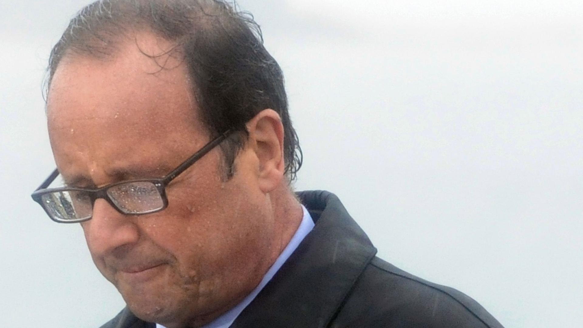 Frankreichs Präsident Francois Hollande bei einer Rede in der Bretagne. Frankreichs Präsident Francois Hollande bei einer Rede in der Bretagne.