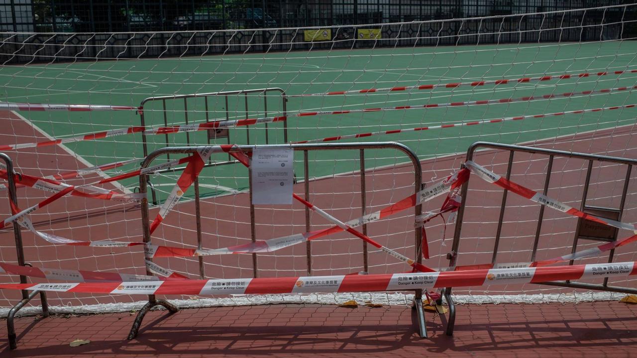 Abgesperte Sportanlagen in Hongkong Abgesperte Sportanlagen in Hongkong