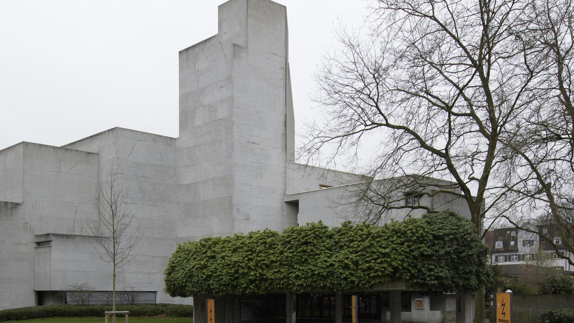 Blick auf das Theater St. Gallen, 20. Maerz 2017, in St. Gallen. Blick auf das Theater St. Gallen, 20. Maerz 2017, in St. Gallen.