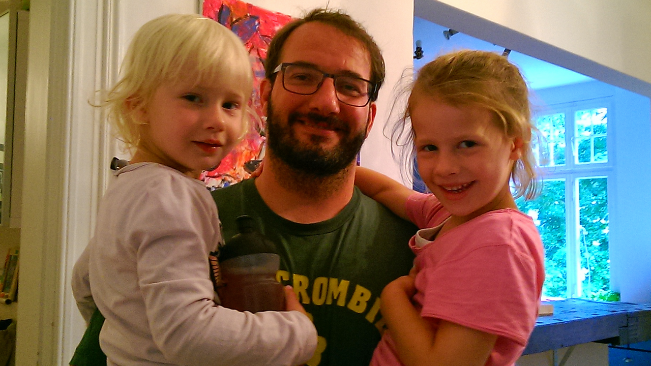 Ex-Fußballprofi Christian Maly mit seinen Töchtern