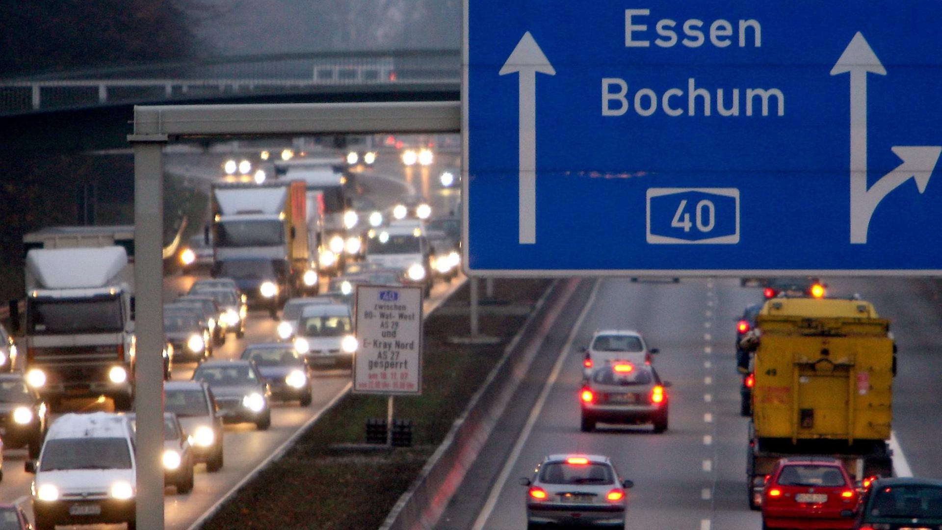 Auf der A40 soll es Diesel-Fahrverbote geben
