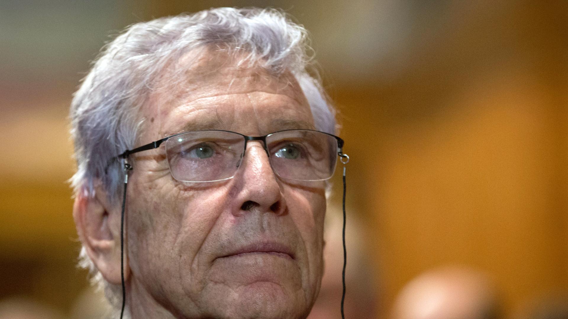 Amos Oz bei der Preisverleihung in Hamburg Amos Oz bei der Preisverleihung in Hamburg