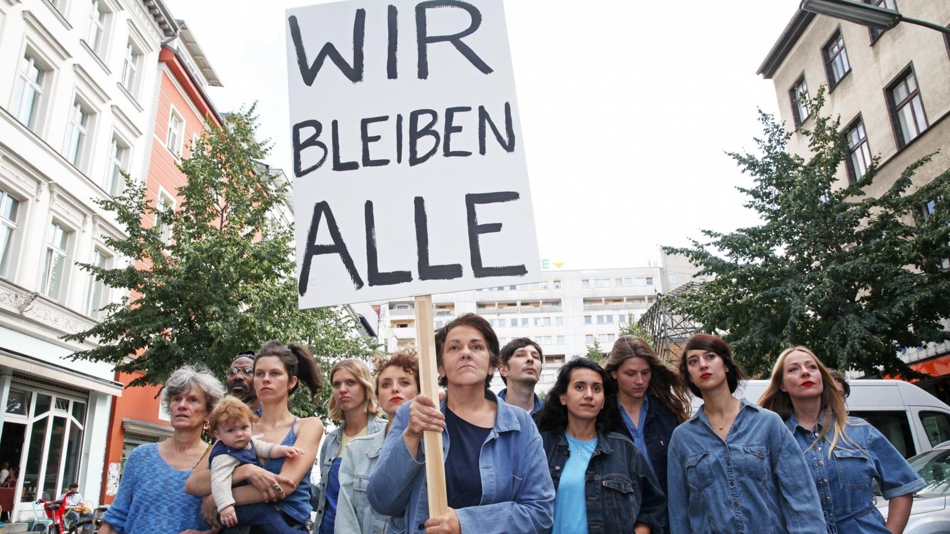 Foto zur Inszenierung des Musicals "Stadt unter Einfluß" von Christiane Rösinger Foto zur Inszenierung des Musicals "Stadt unter Einfluß" von Christiane Rösinger