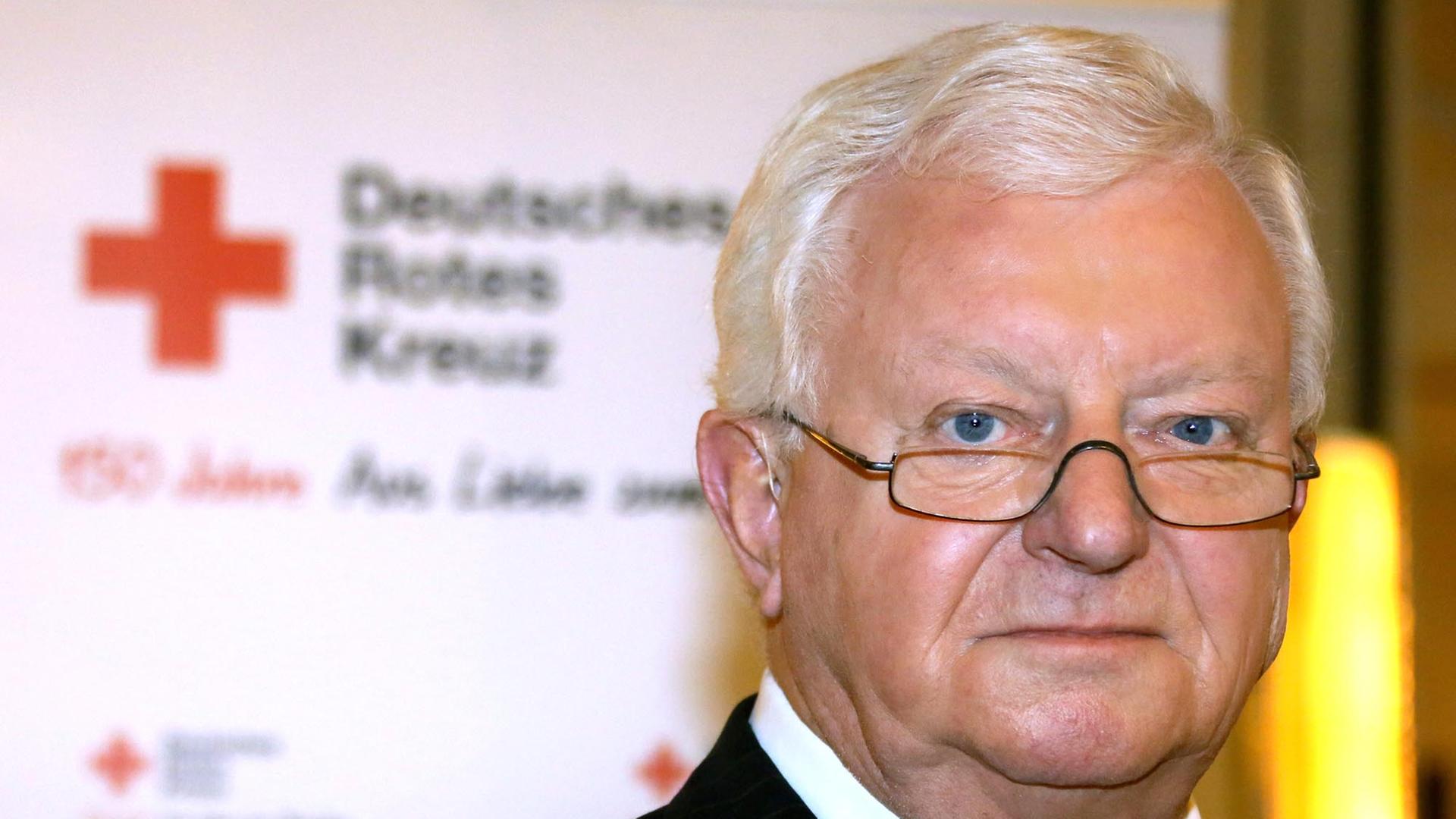 Der wiedergewählte Präsident des Deutschen Roten Kreuzes DRK, Rudolf Seiters. Der wiedergewählte Präsident des Deutschen Roten Kreuzes DRK, Rudolf Seiters.