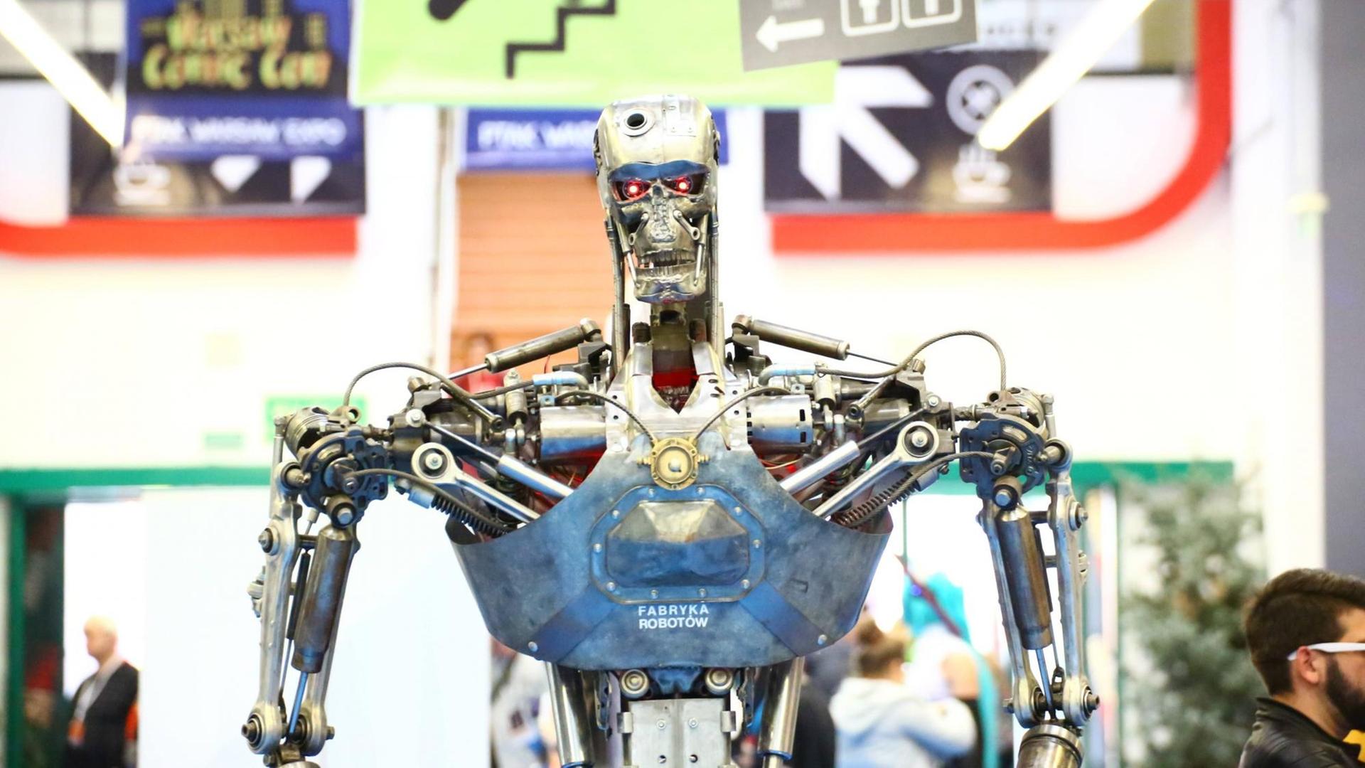Roboter auf einer Comic-Show in Polen. Roboter auf einer Comic-Show in Polen.