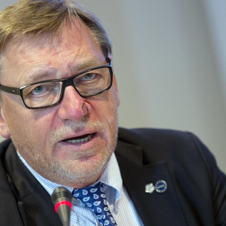 Der Vorsitzende des Deutschen Hausärzteverbands, Ulrich Weigeldt (26.5.2014). 