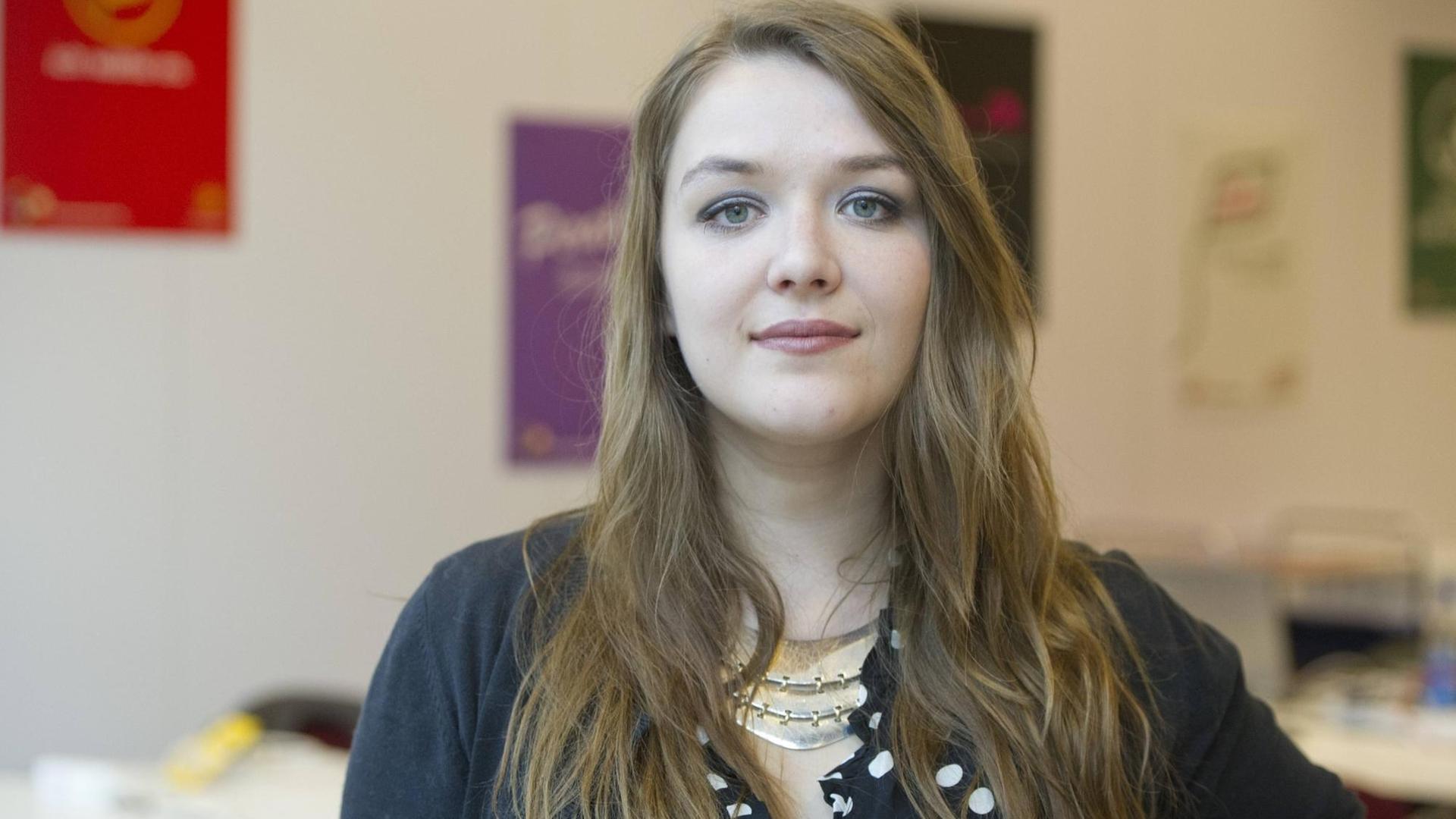 Porträt der Politikwissenschaftlerin Julia Schramm Porträt der Politikwissenschaftlerin Julia Schramm