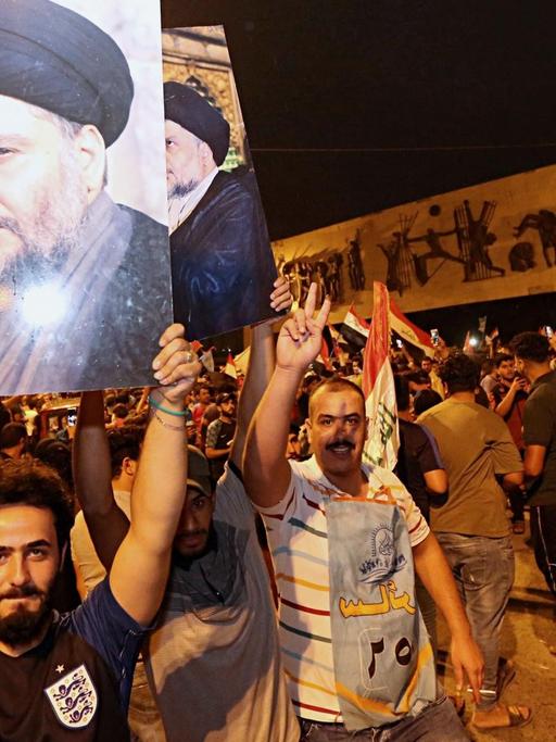 Anhänger von Muktada al-Sadr in Bagdad