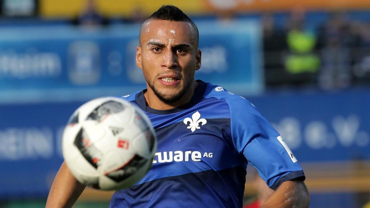 Änis Ben-Hatira von Darmstadt 98 im Spiel gegen den RB Leipzig Änis Ben-Hatira von Darmstadt 98 im Spiel gegen den RB Leipzig