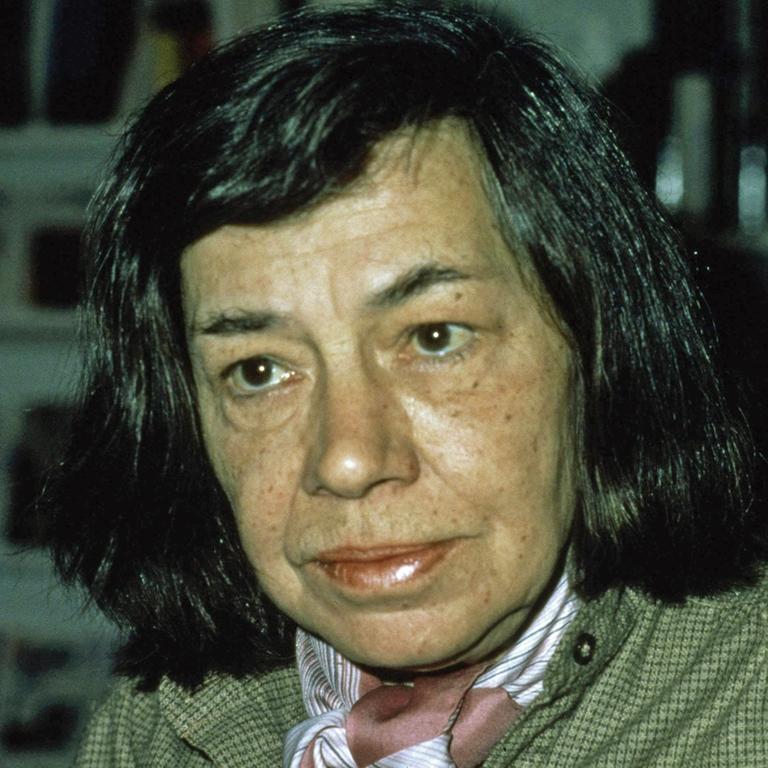 Patricia Highsmith bei einer Lesung in der Buchhandlung Rennweg-Tor in Zürich, Mai 1982 Patricia Highsmith bei einer Lesung in der Buchhandlung Rennweg-Tor in Zürich, Mai 1982